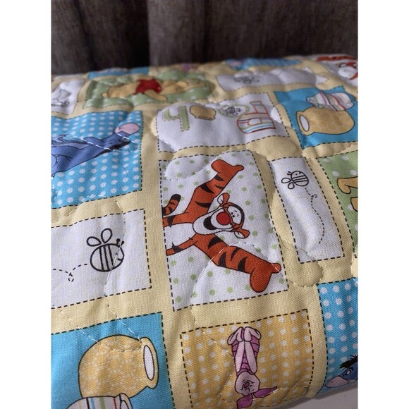 Disney Winnie The Pooh Baby Blanket Crib Quilt Tigger Eeyore Piglet Vintage - Picture 2 of 4